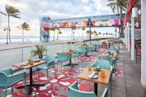 FLLLW_24_Luna_Patio_338