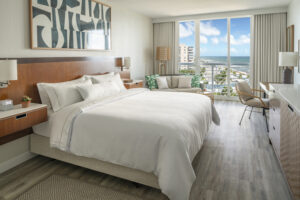 King Guest Room - Partial Ocean View