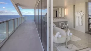 who1522gr-153486-Wow-Suite-Balcony